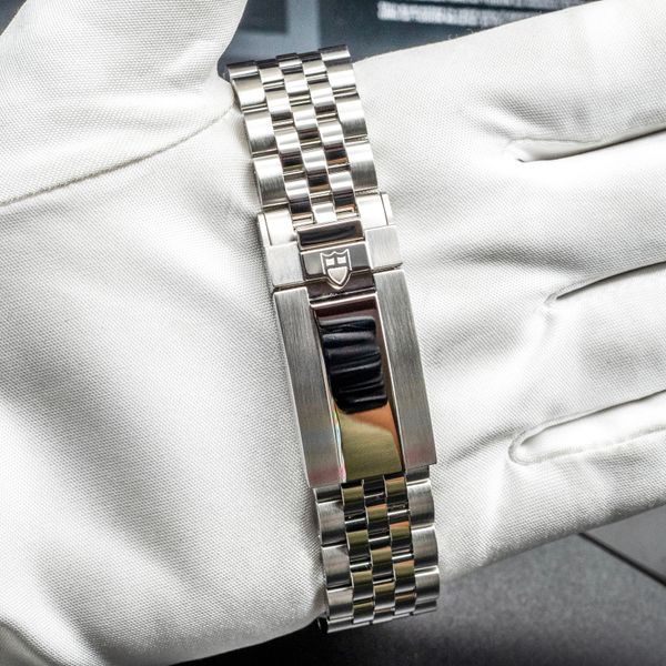 Tudor Black Bay M7941A1A0NU-0003